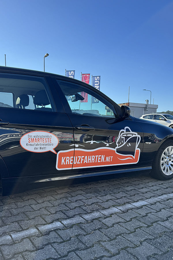Autowerbung mit Digitaldruckaufklebern